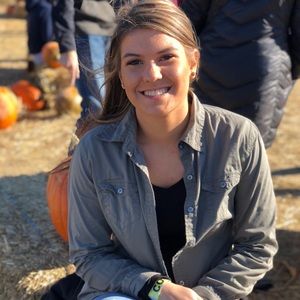 Meet your Posher, Carly